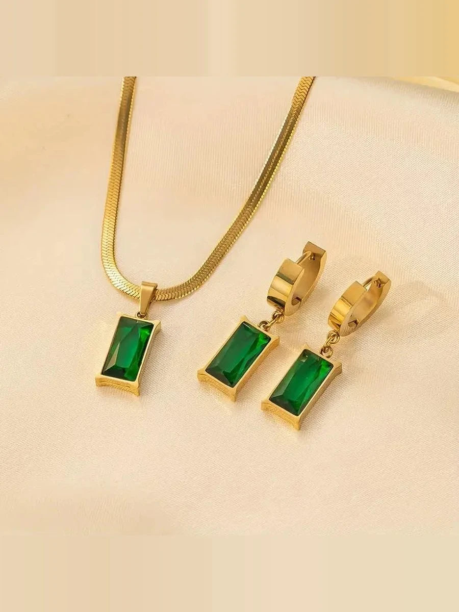 Isolda | Set de Collar y Aretes Esmeralda Dorado