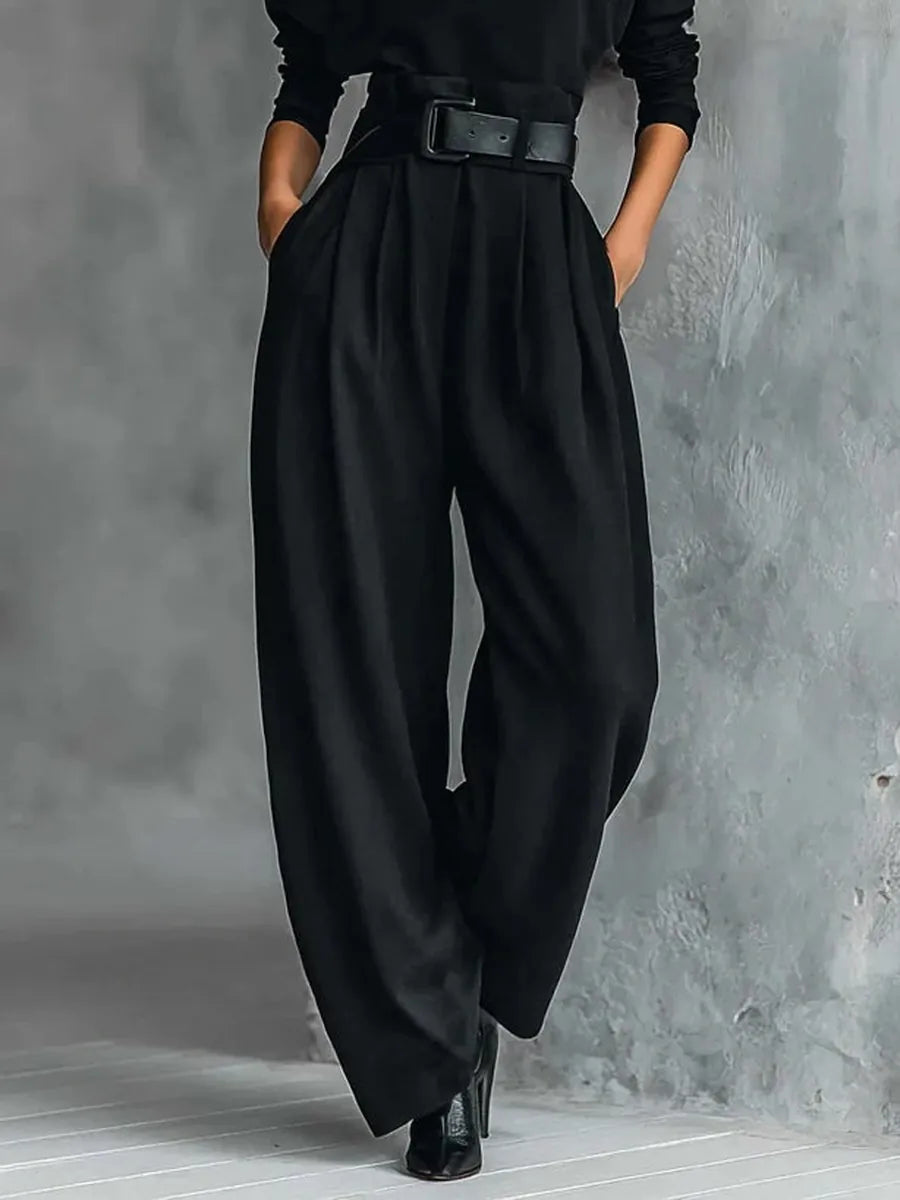 Mirta | Conjunto Negro de Cuello Alto y Pantalón Recto