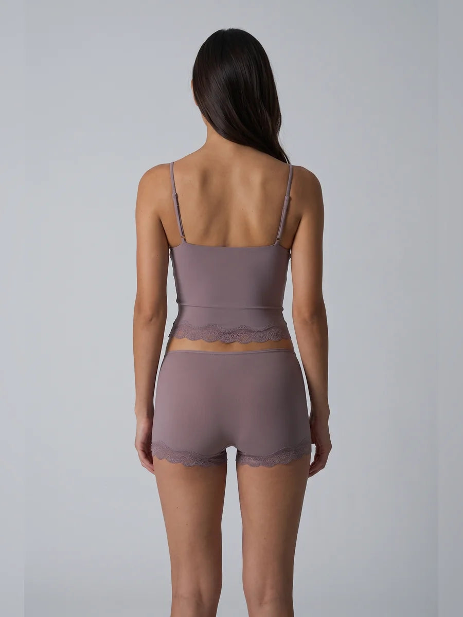 Conjunto de Pijama de Camisola y Short con Borde de Encaje, color lavanda