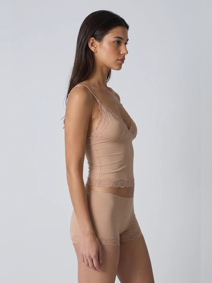 Conjunto de Pijama de Camisola y Short con Borde de Encaje, color beige