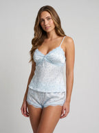 Conjunto de Pijama Celeste de Camisola con Encaje