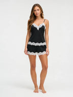 Conjunto de Pijama Negro con Encaje Marfil