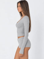 Conjunto de Pijama Acanalado con Top Henley y Short, color gris