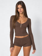 Conjunto de Pijama Acanalado con Top Henley y Short, color marrón