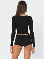 Conjunto de Pijama Acanalado con Top Henley y Short, color negro