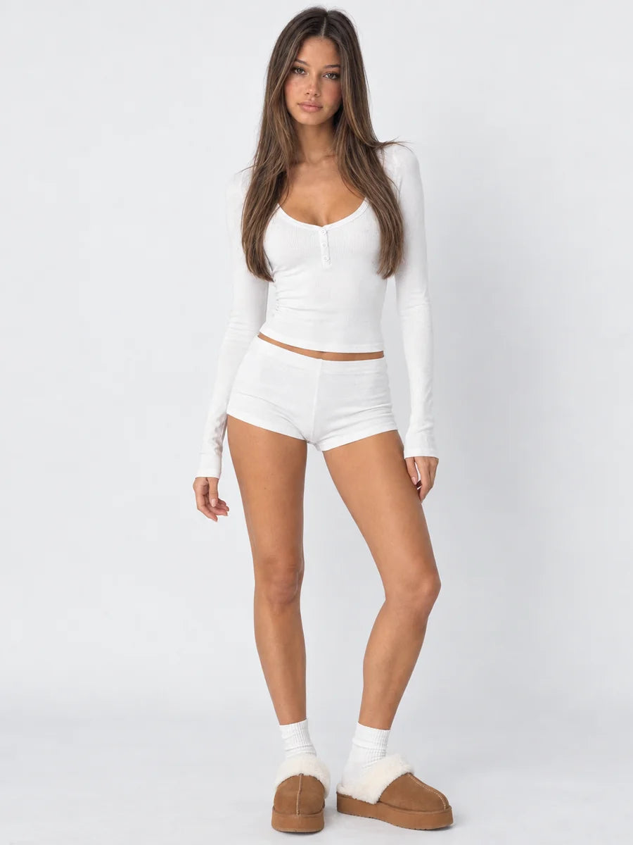 Conjunto de Pijama Acanalado con Top Henley y Short, color blanco