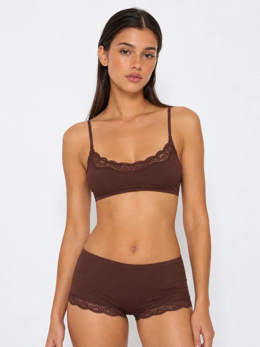 Conjunto Básico de Bralette y Culotte con Encaje, color marrón