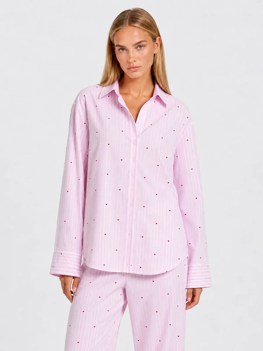 Conjunto de Pijama de Rayas Rosas con Corazones