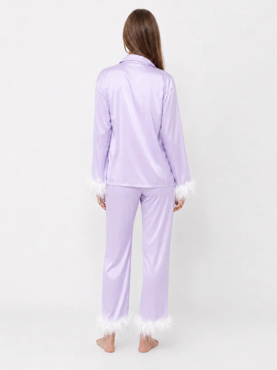 Conjunto de Pijama de Satén con Detalles de Plumas, color lila