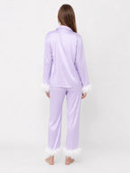 Conjunto de Pijama de Satén con Detalles de Plumas, color lila