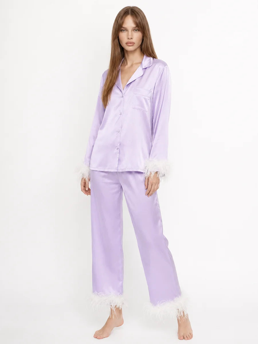 Conjunto de Pijama de Satén con Detalles de Plumas, color lila