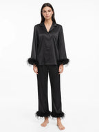 Conjunto de Pijama de Satén con Detalles de Plumas, color negro