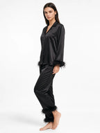 Conjunto de Pijama de Satén con Detalles de Plumas, color negro