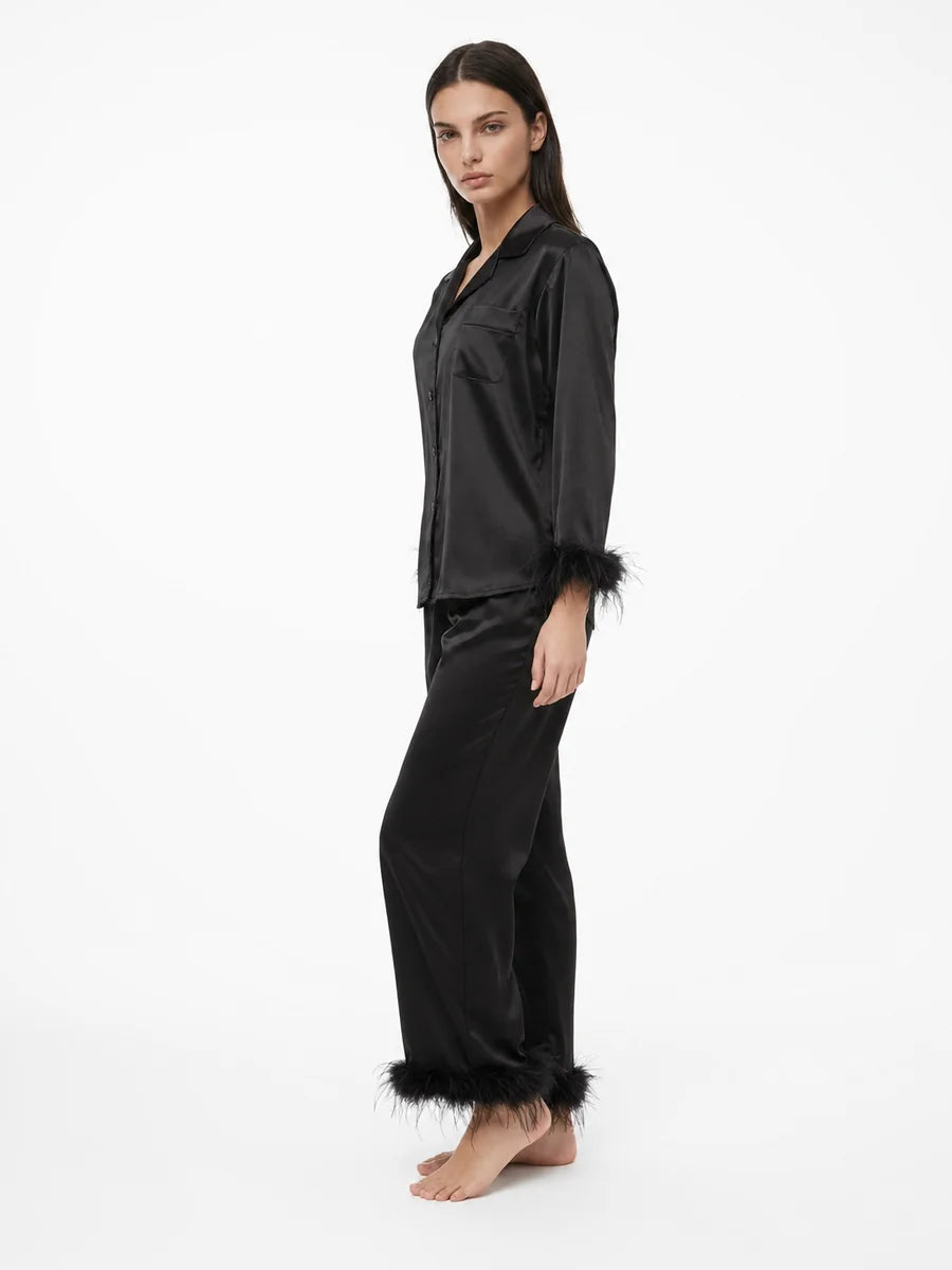 Conjunto de Pijama de Satén con Detalles de Plumas, color negro