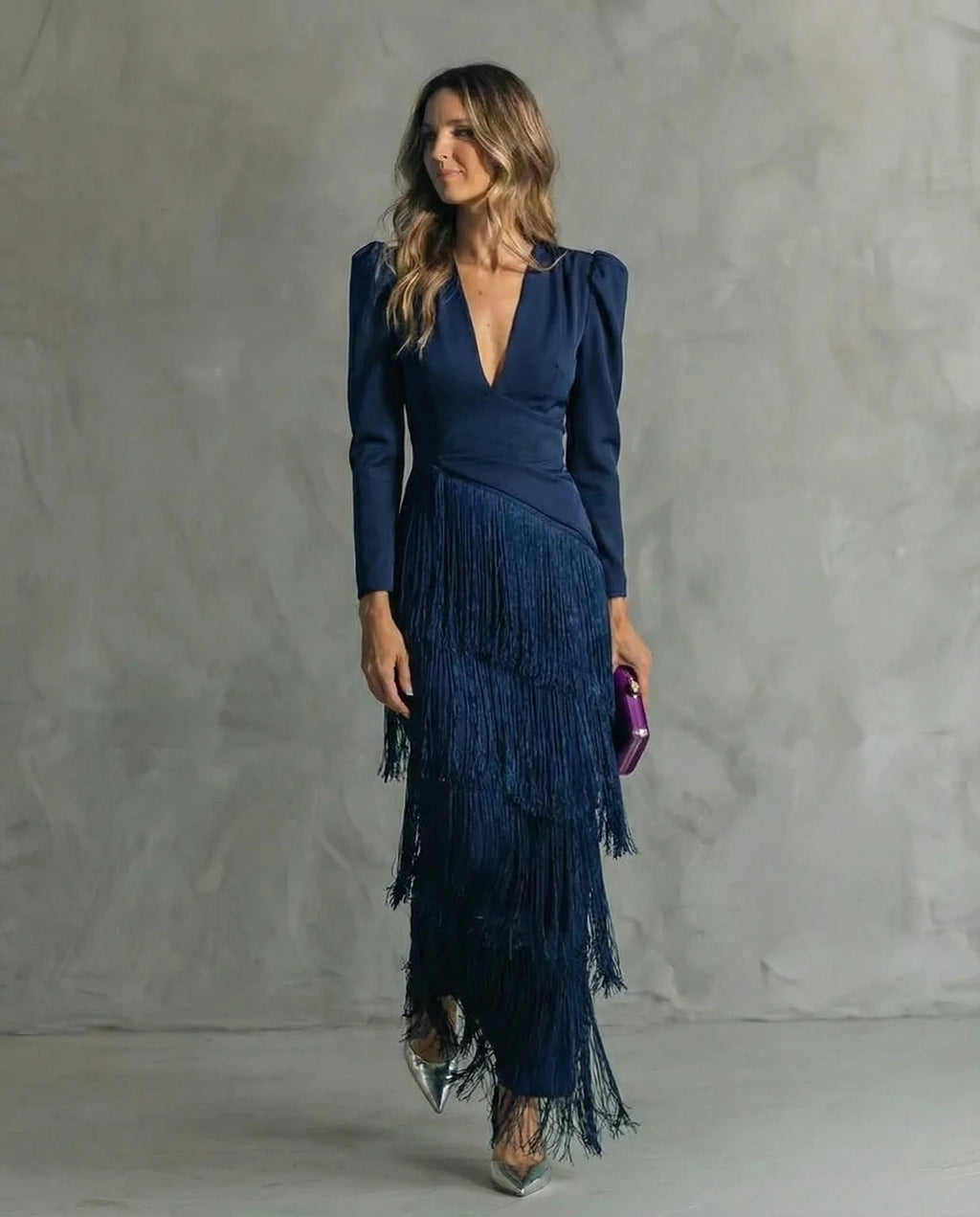 Dahlia | Vestido Elegante con Mangas de Flecos