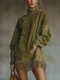 Otilia, vestido oversize de ante con cuello alto y flecos en verde oliva