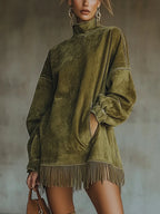 Otilia, vestido oversize de ante con cuello alto y flecos en verde oliva