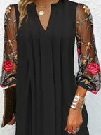 Priscila | Vestido Negro con Mangas Bordadas de Flores