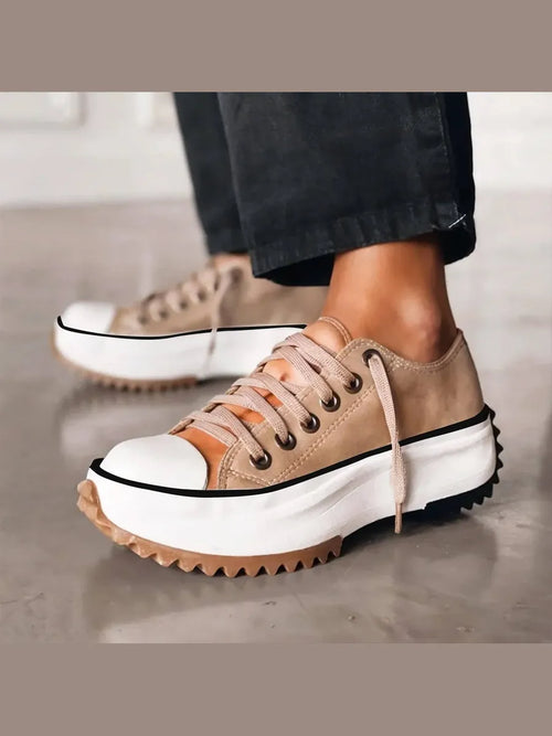 Adelaida | Zapatillas Cómodas con Suela Dentada