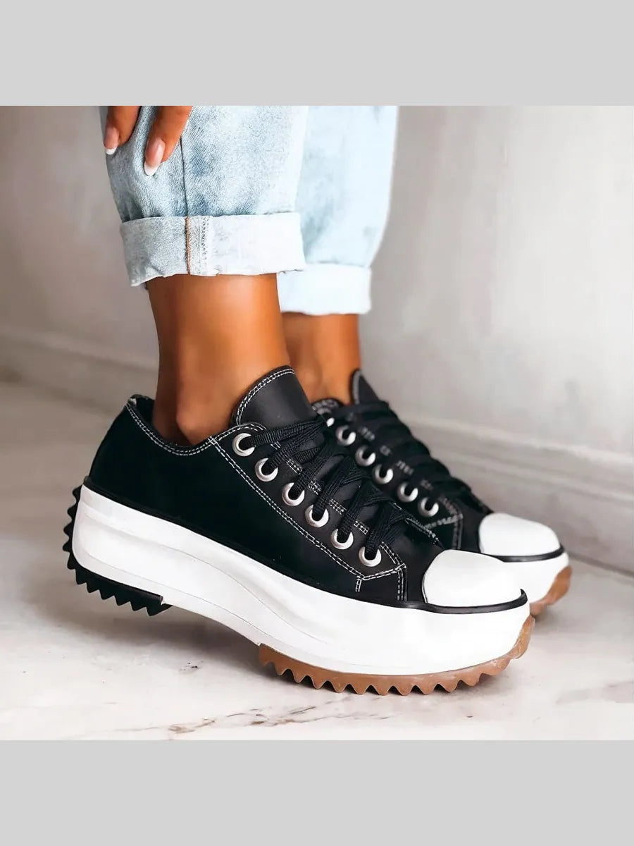 Adelaida | Zapatillas Cómodas con Suela Dentada