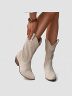 Estefanía | Botas Camperas con Detalles Calados