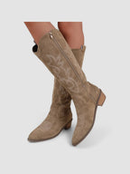 Trinidad | Botas Camperas de Tacón Bajo