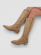 Trinidad | Botas Camperas de Tacón Bajo