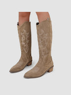 Trinidad | Botas Camperas de Tacón Bajo