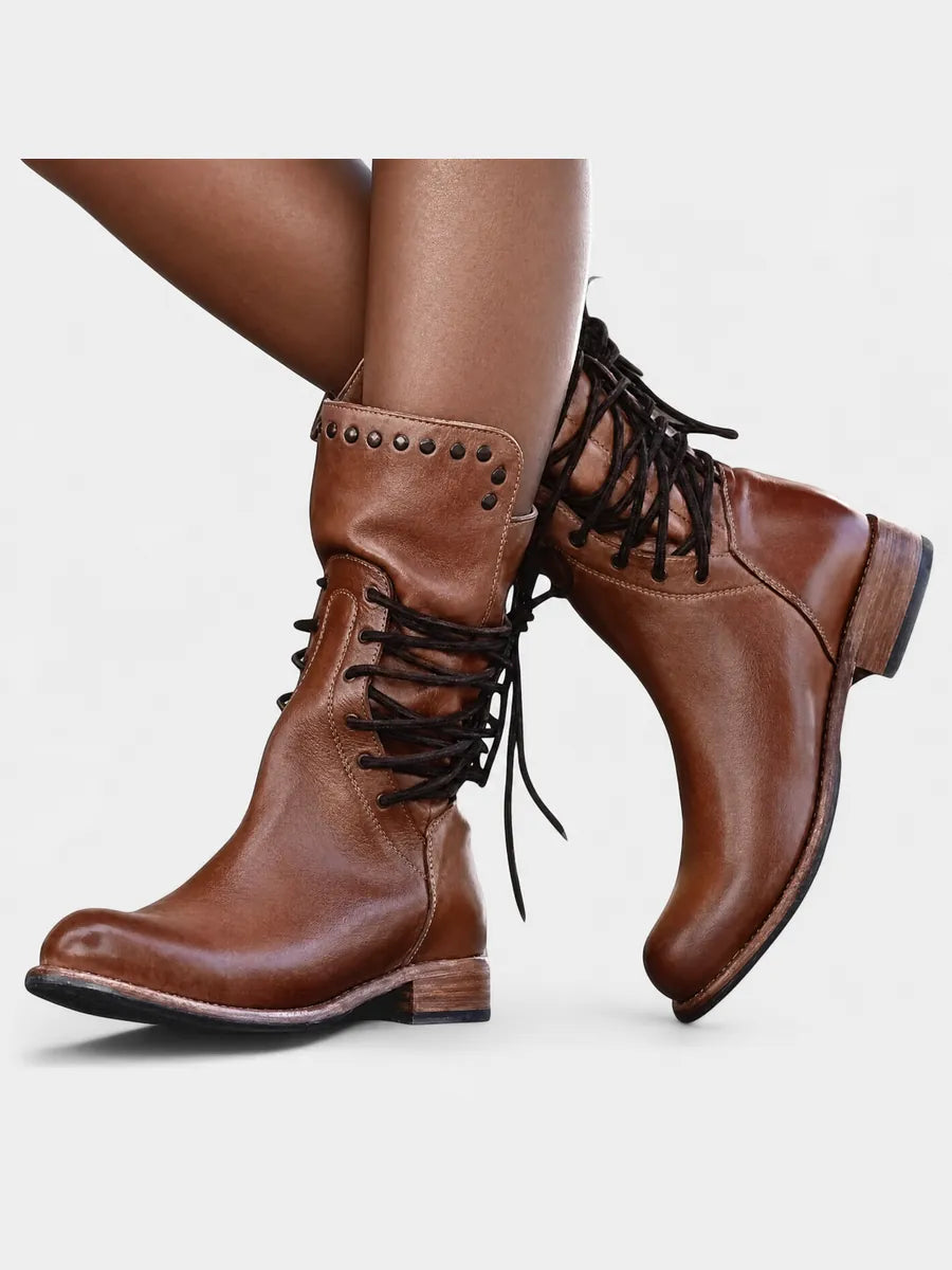 Úrsula | Botas Vintage con Cordones y Tachuelas